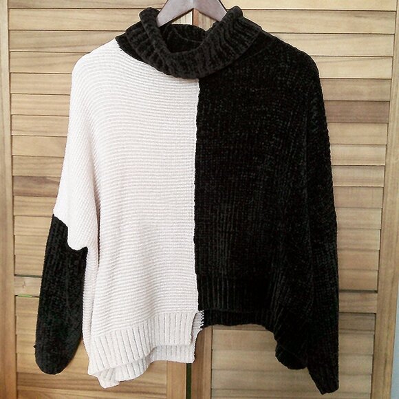 Romeo & Juliet Couture Chenille Knit Colorblock Turtleneck Boxy Sweater Size L - Picture 1 of 13